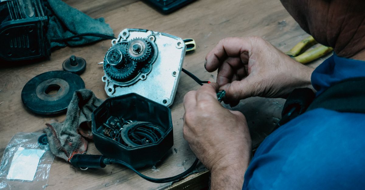 locksmith service technician — Vault Locksmiths