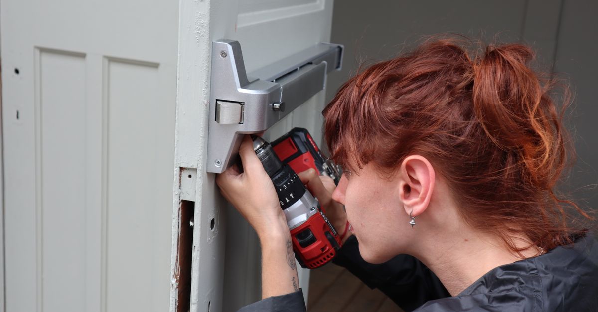locksmith service technician — Vault Locksmiths