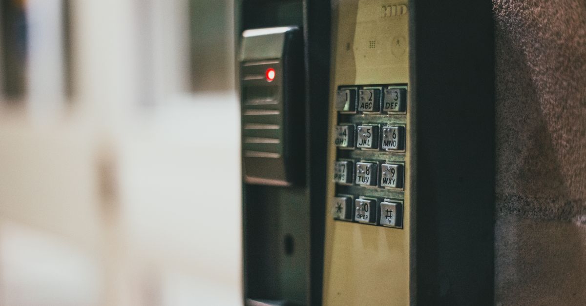 Commercial Lockouts and 24/7 Emergency Business Access — Vault Locksmiths